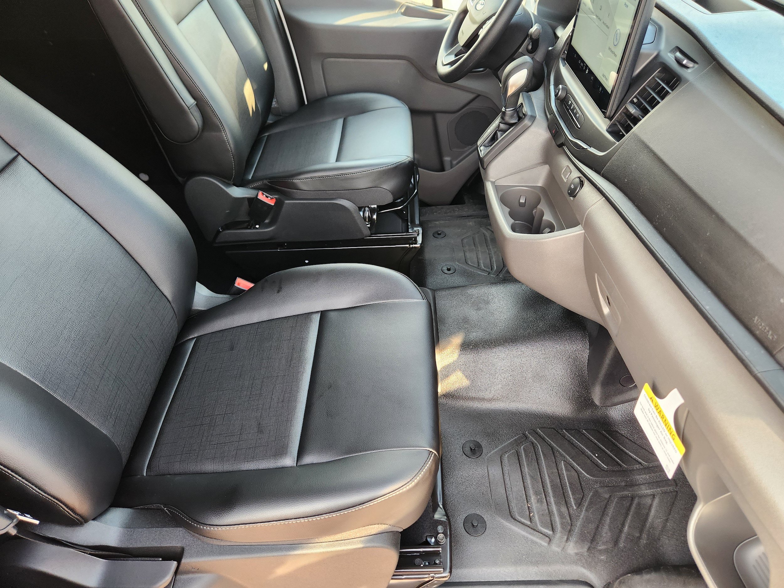 New 2026 Ford Transit 150 Low Roof w/ Load Area Protection Package RWD image 10