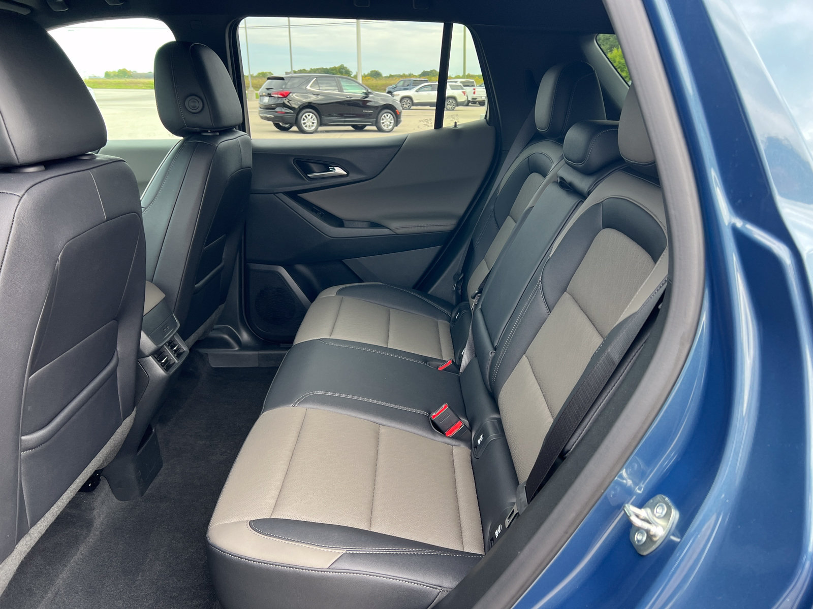 Certified 2026 Chevrolet Equinox LT w/ Convenience Package II AWD/4WD image 7