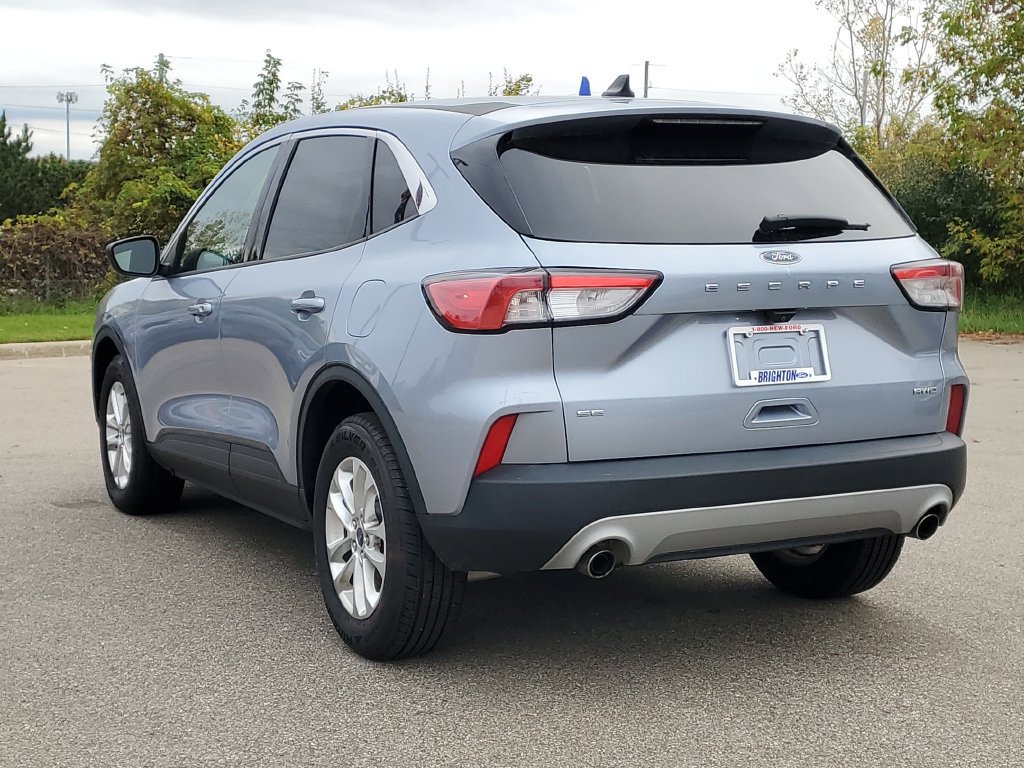 Certified 2022 Ford Escape SE w/ Cold Weather Package AWD/4WD image 3