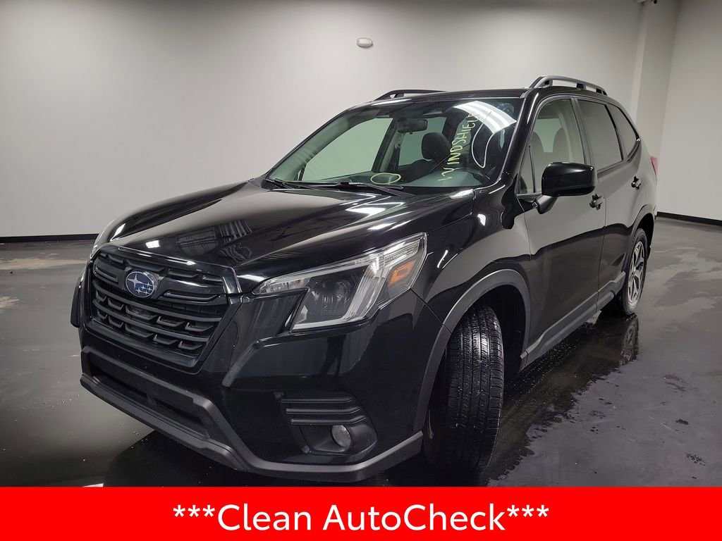 Used 2023 Subaru Forester Premium image 4