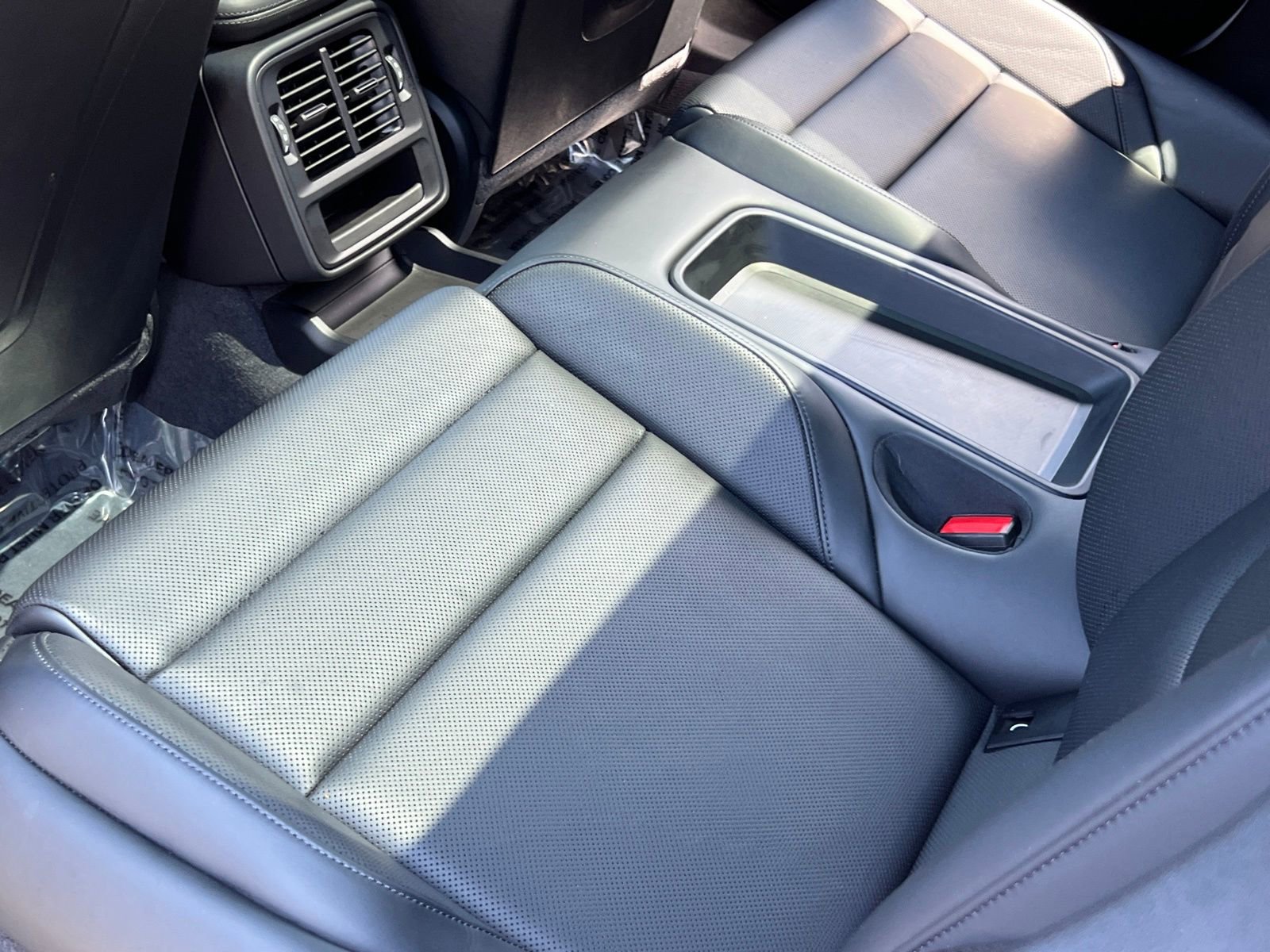 Certified 2022 Porsche Taycan GTS image 19