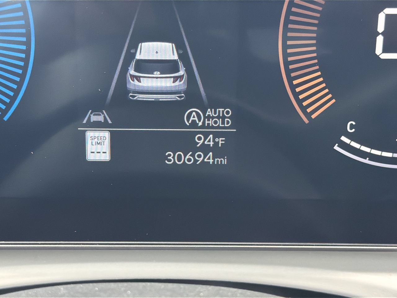 Used 2025 Hyundai Tucson SE FWD image 29