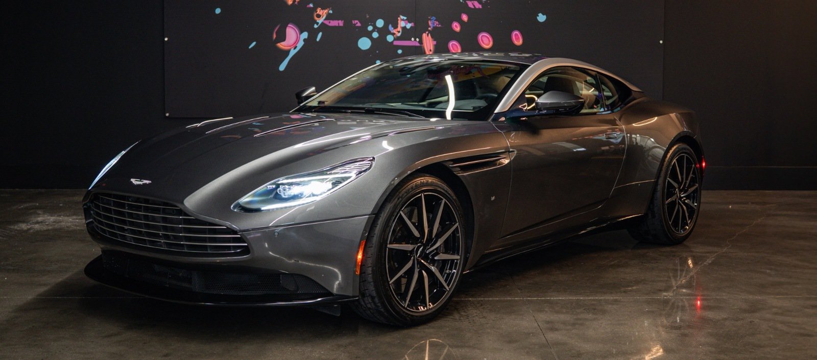 Used 2017 Aston Martin DB11 V12 RWD image 2