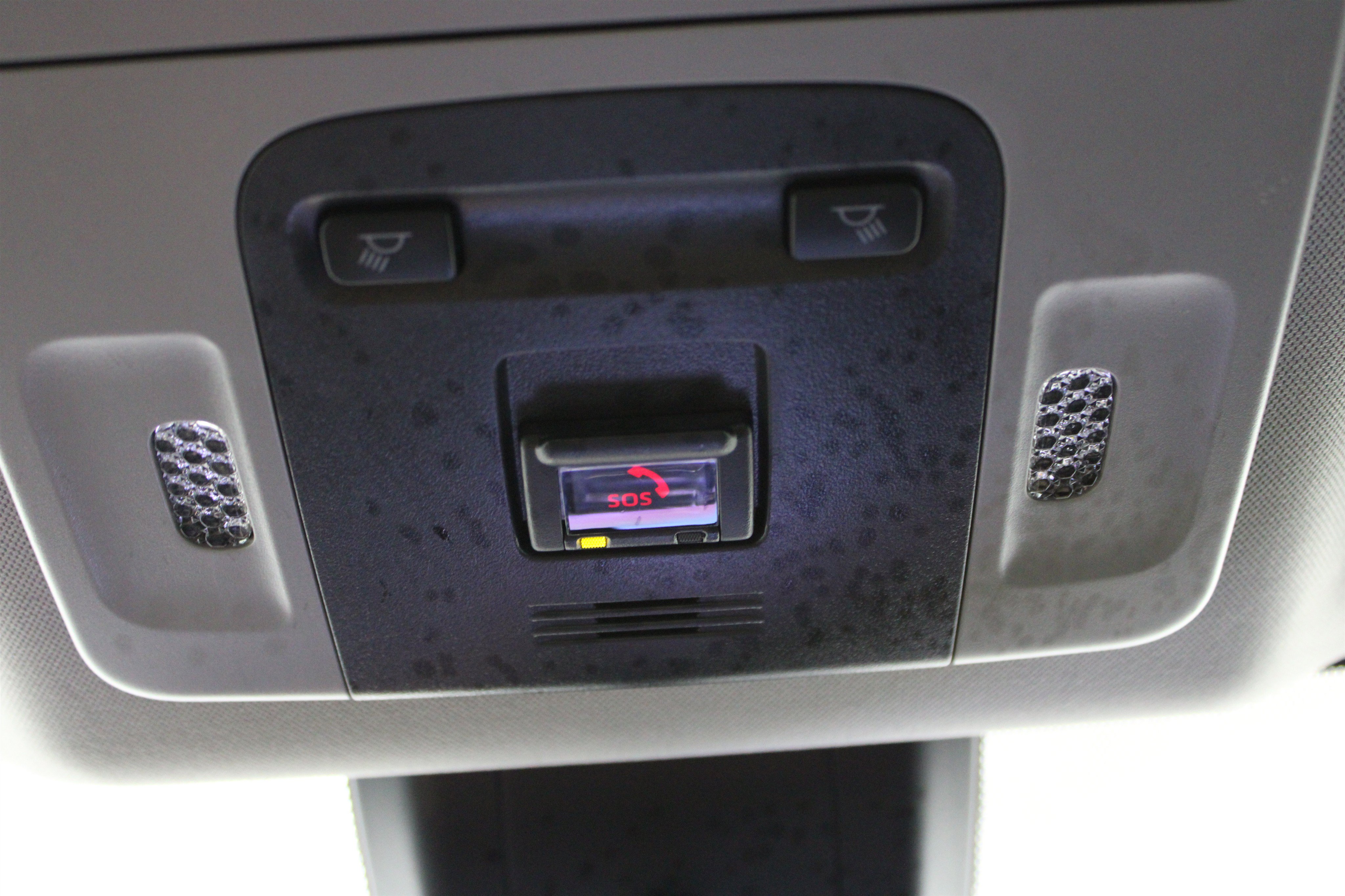 Used 2020 Toyota Camry SE w/ Protection Package (Q2) FWD image 19
