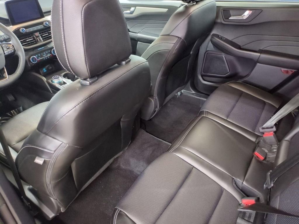 Used 2022 Ford Escape SEL image 27