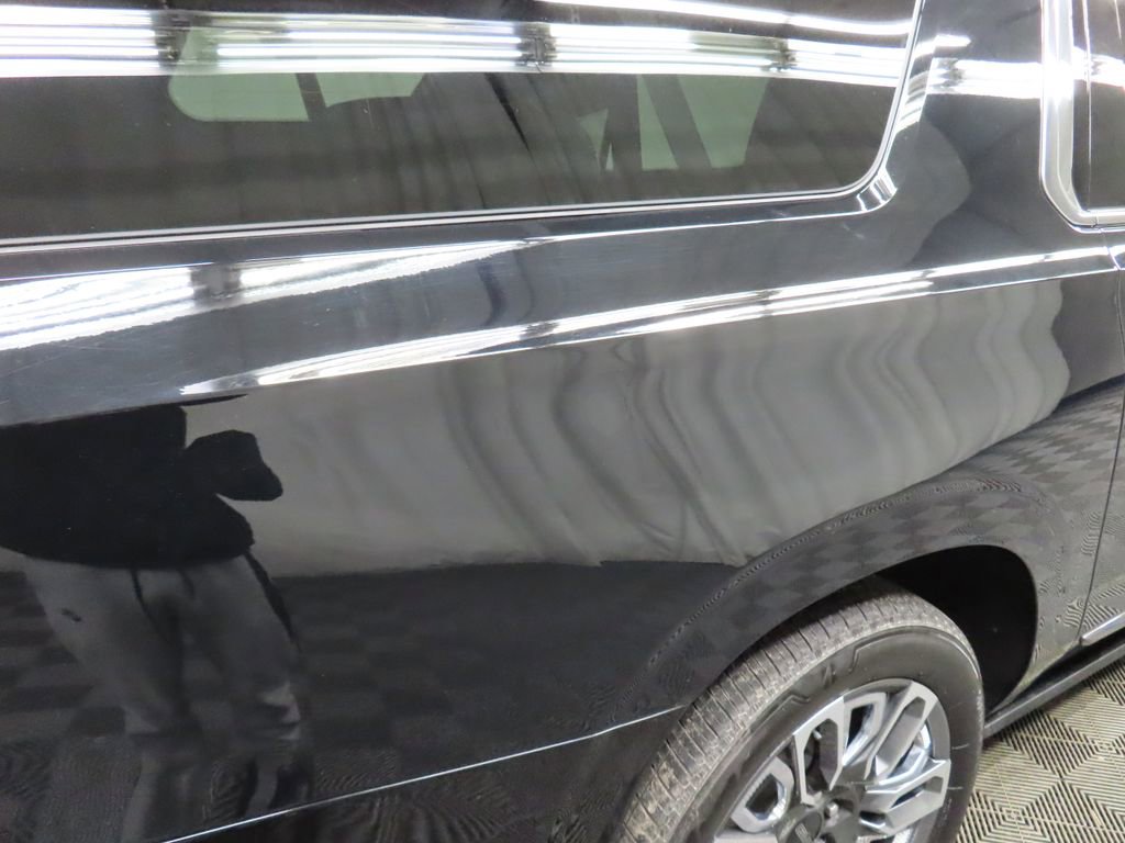 Used 2024 GMC Yukon XL Denali Ultimate AWD/4WD image 33