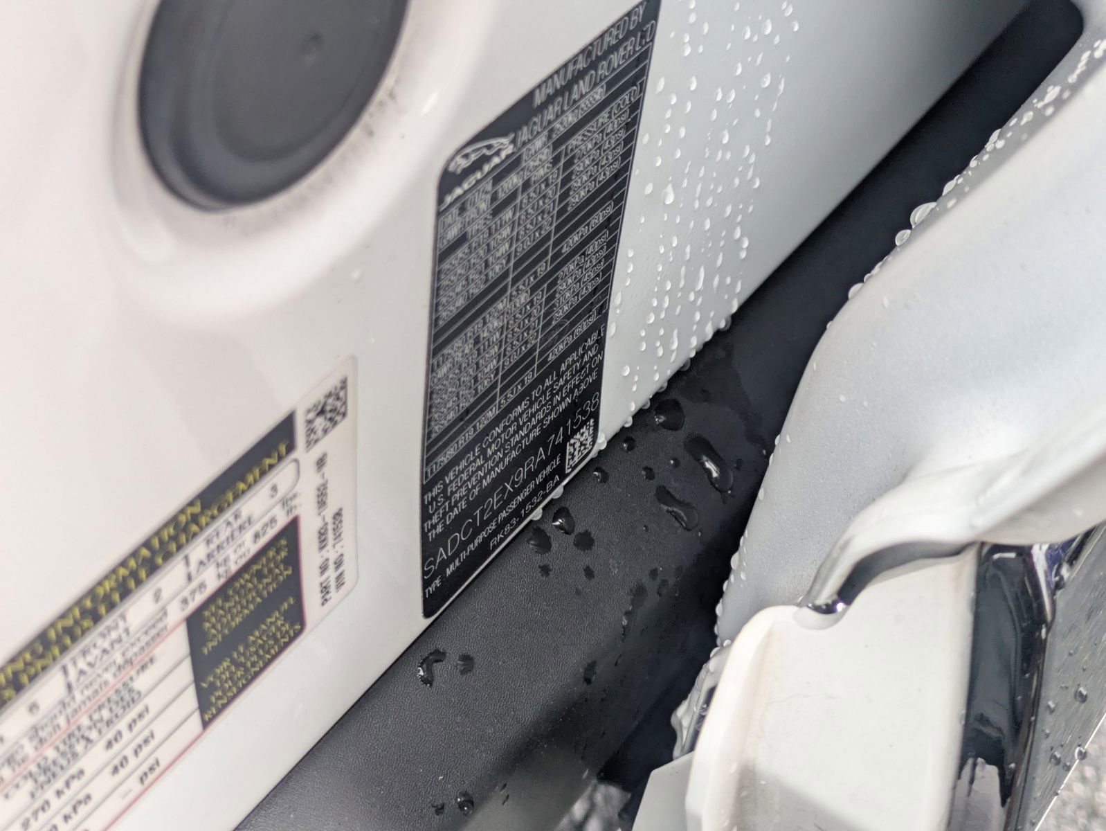 Used 2024 Jaguar F-PACE R-Dynamic S image 24