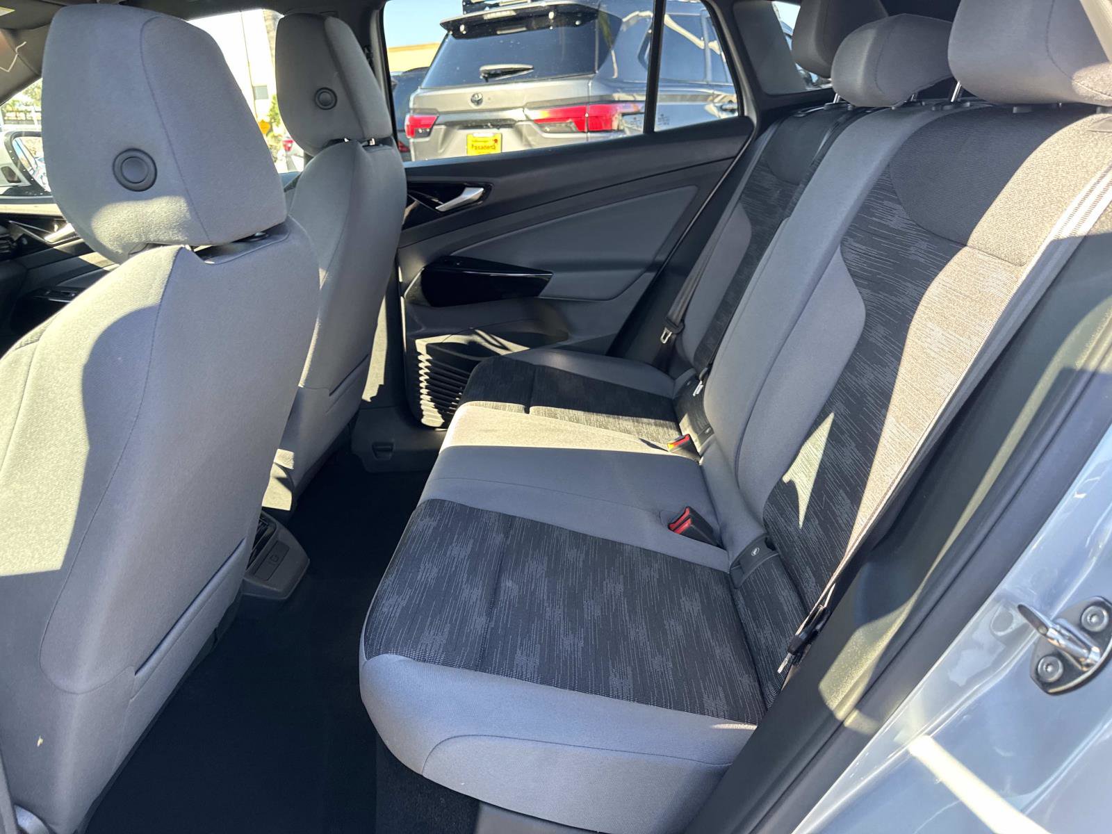 Certified 2022 Volkswagen ID.4 Pro image 9