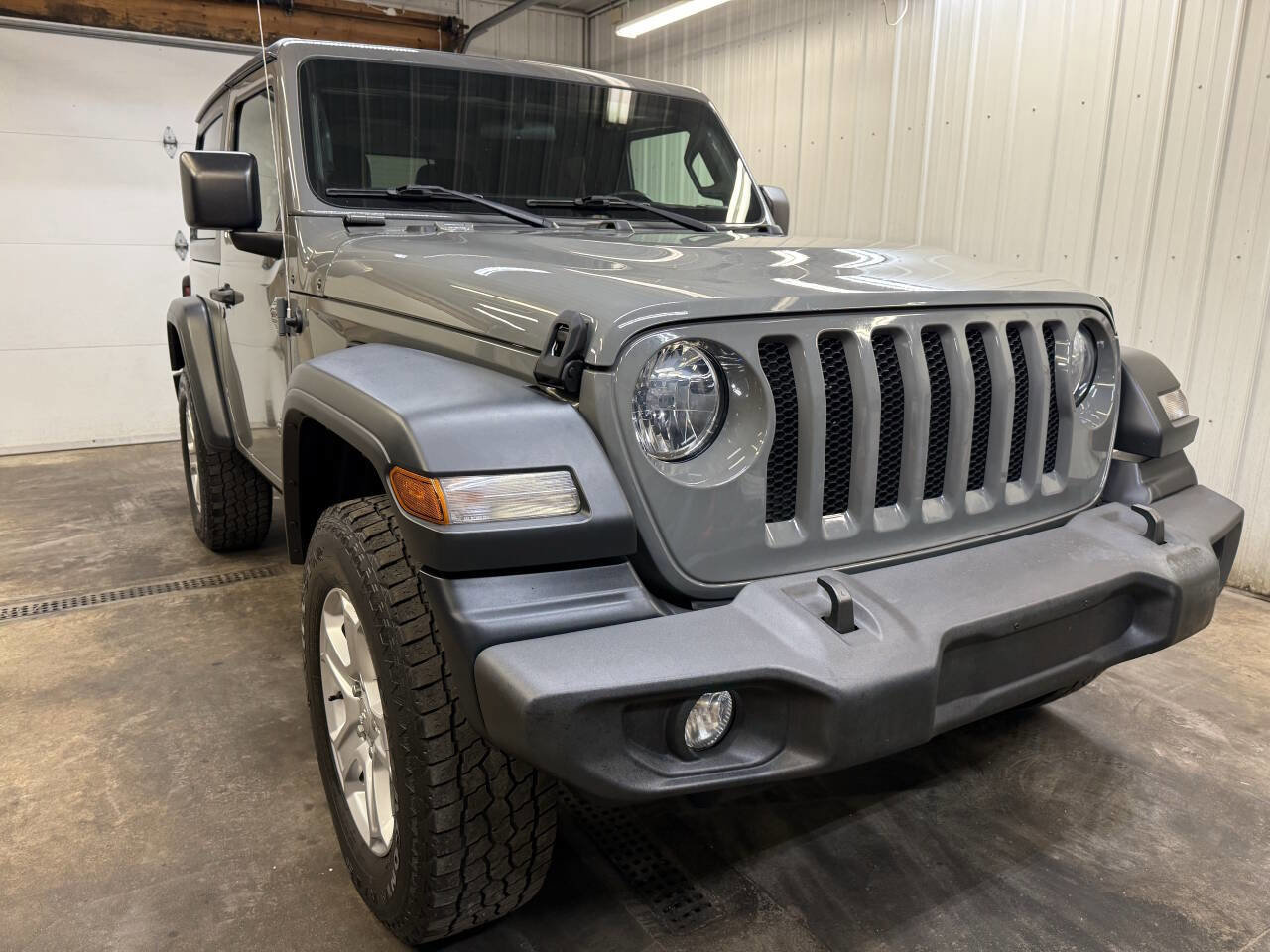 Used 2019 Jeep Wrangler Sport image 9