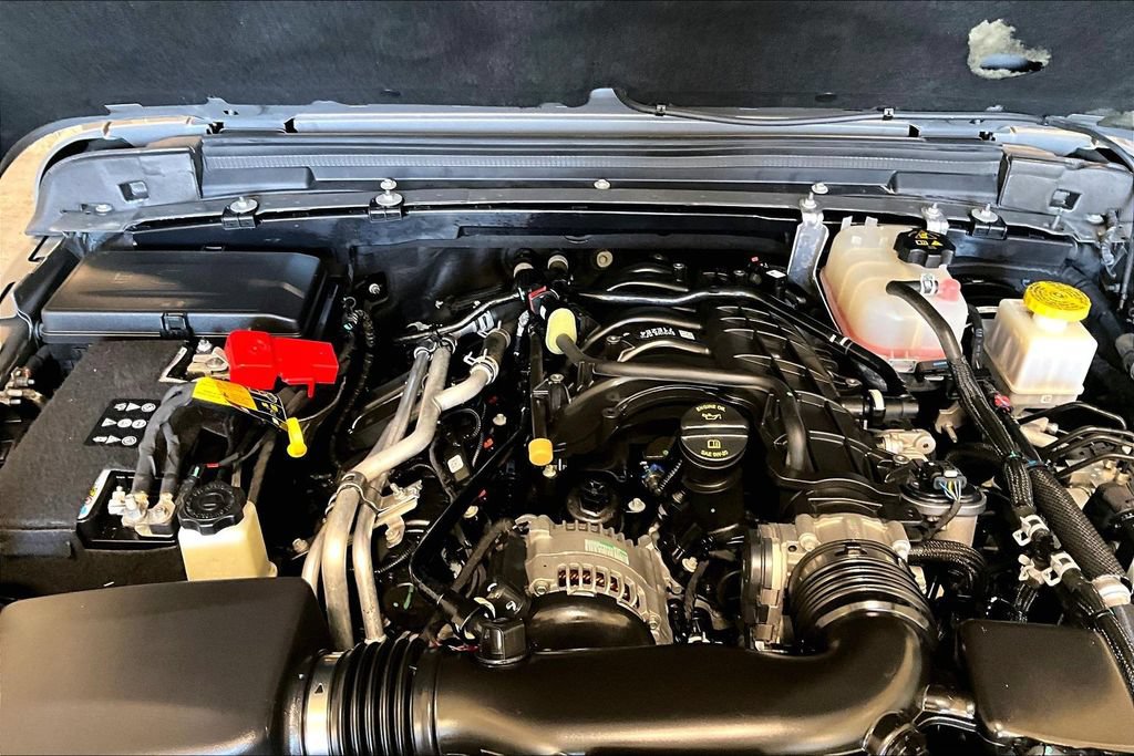 Used 2023 Jeep Gladiator Sport AWD/4WD image 10