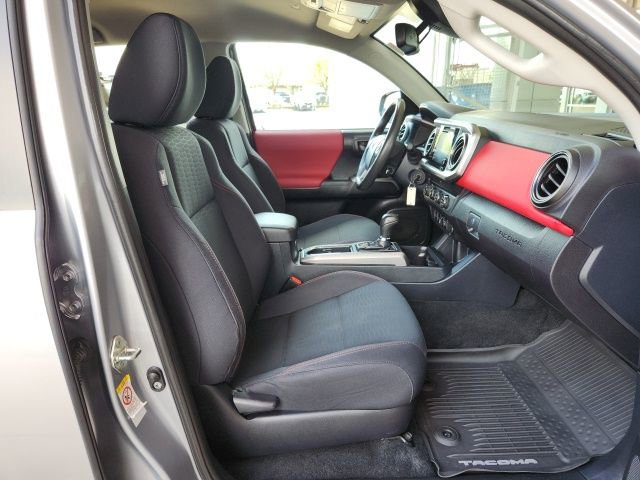 Certified 2019 Toyota Tacoma SR5 AWD/4WD image 23