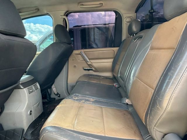 Used 2004 Nissan Titan LE w/ (Tow) Big Tow Pkg AWD/4WD image 7