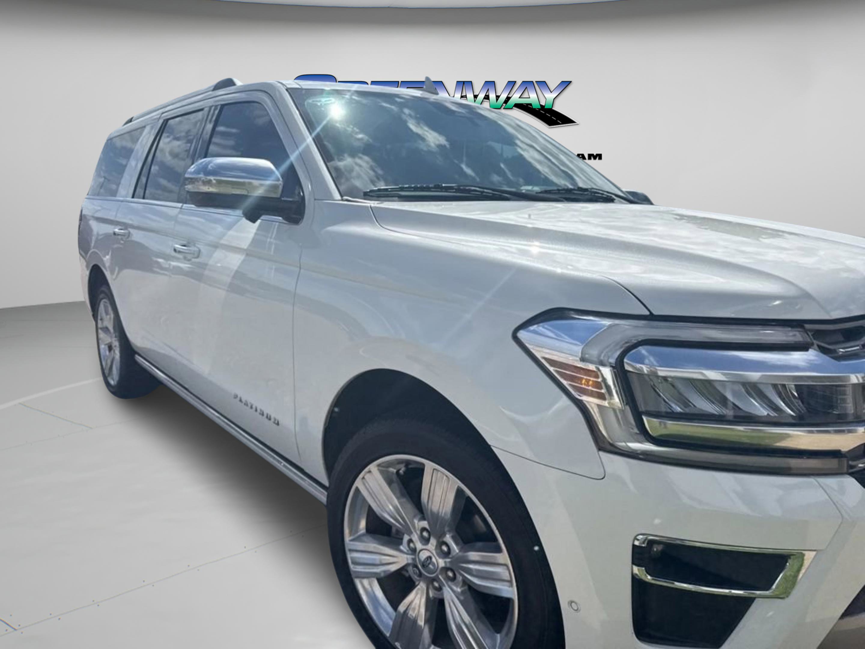 Used 2024 Ford Expedition Max Platinum AWD/4WD image 1