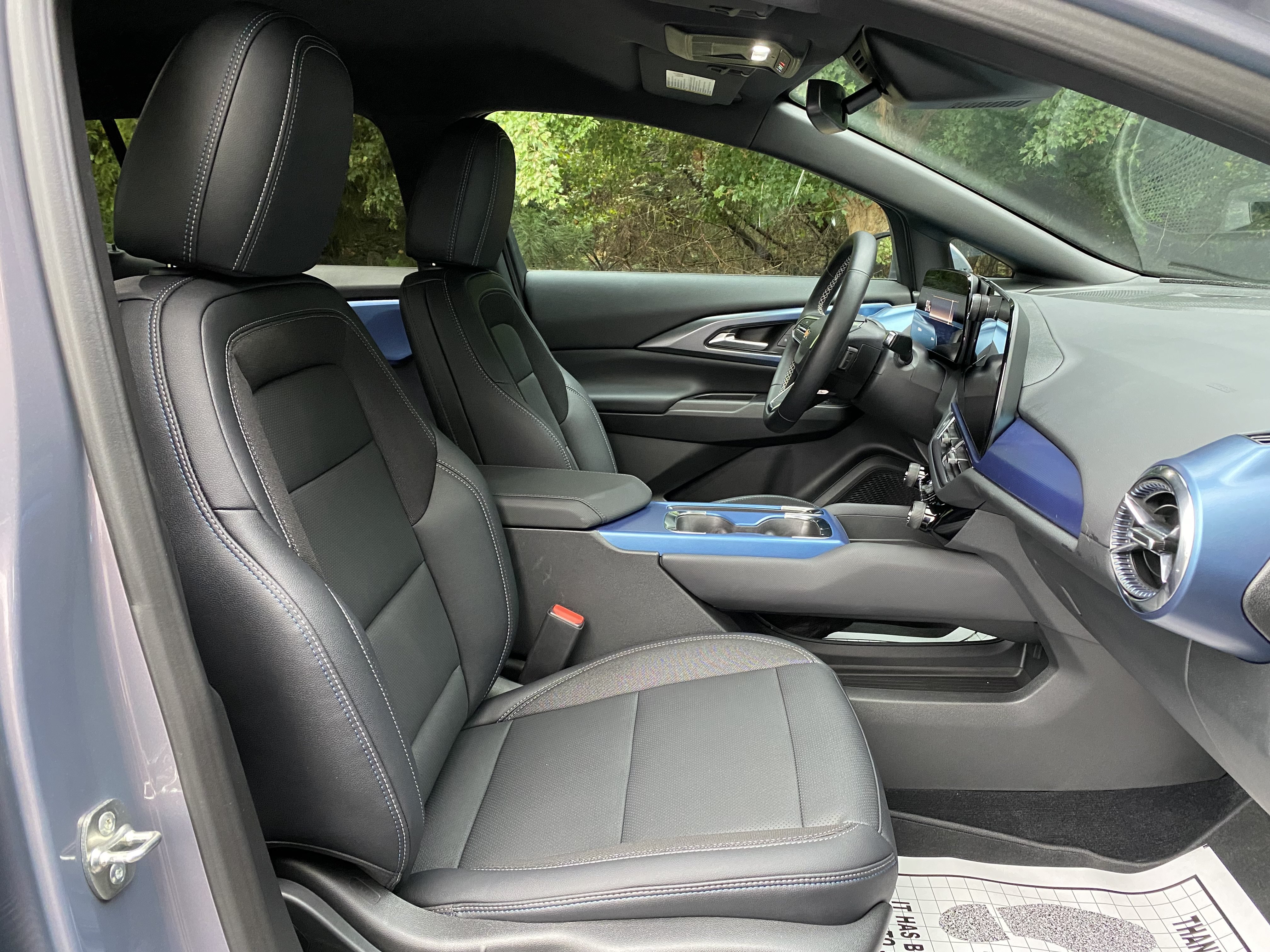 New 2026 Chevrolet Equinox EV LT AWD/4WD image 33