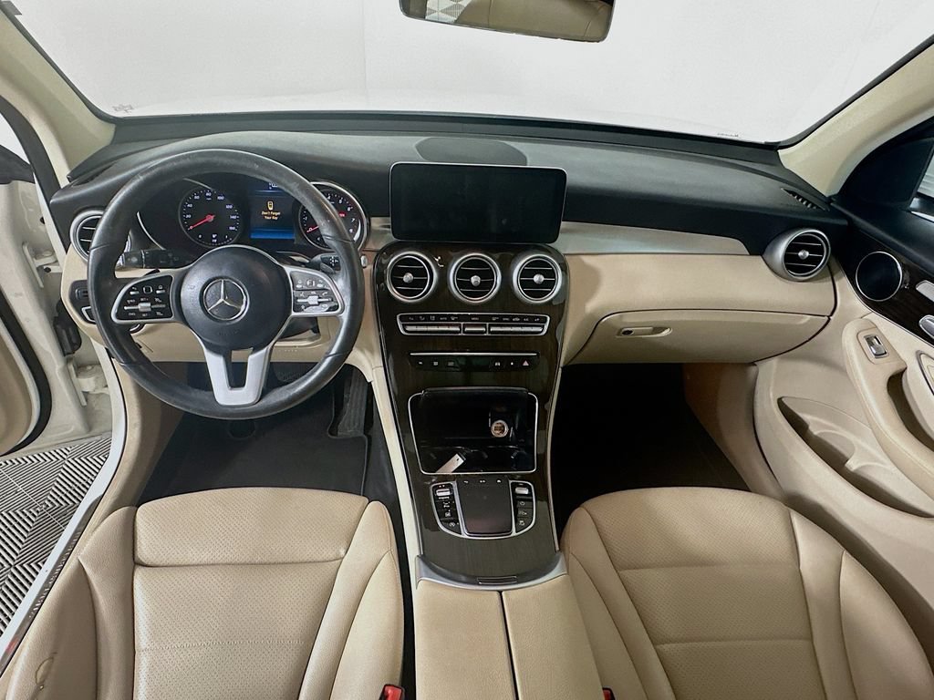 Used 2021 Mercedes-Benz GLC 300 image 3