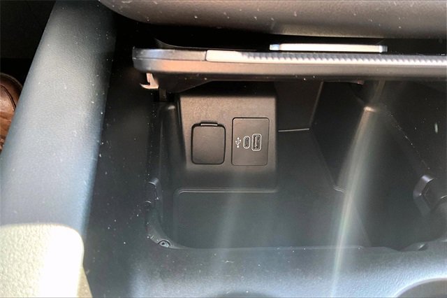 Used 2025 Ford Explorer ST-Line w/ ST-Line Street Pack image 35