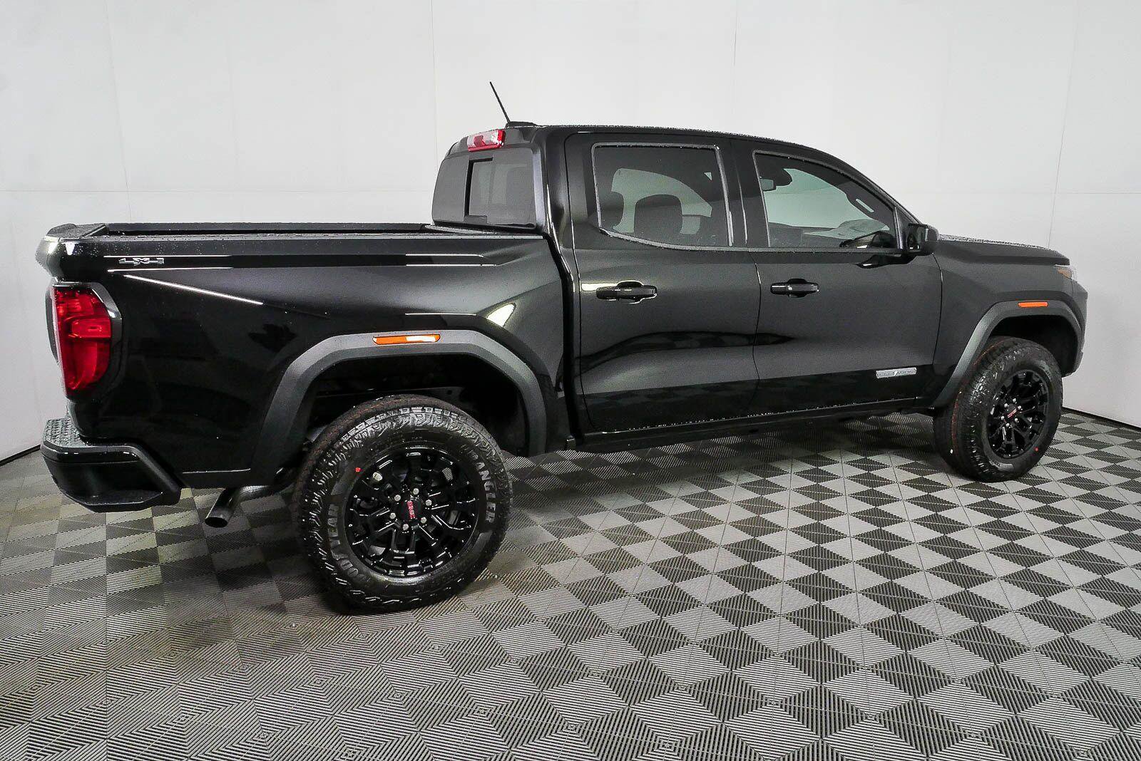 New 2026 GMC Canyon Elevation w/ Convenience Package AWD/4WD image 2