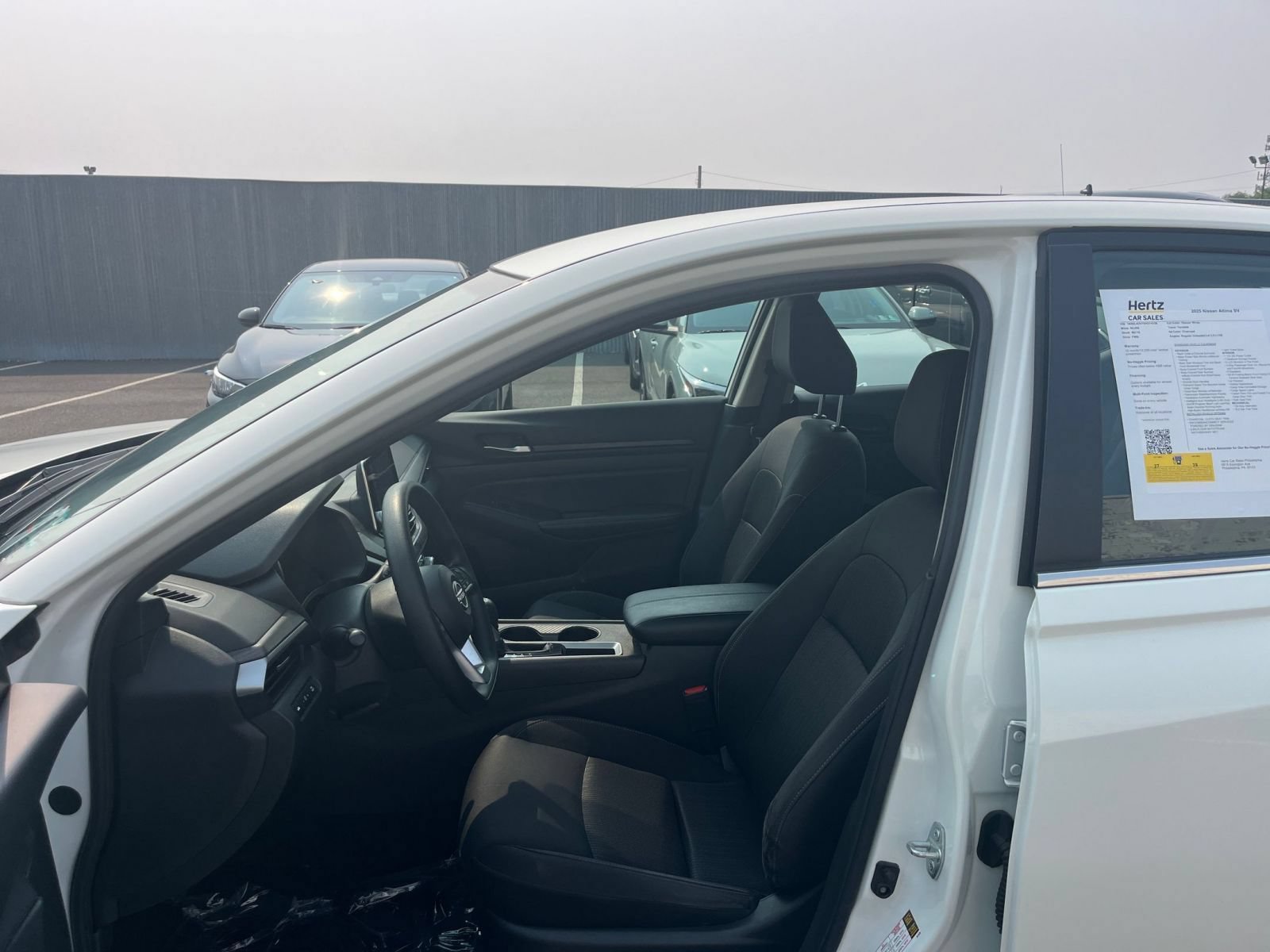Used 2025 Nissan Altima 2.5 SV FWD image 27