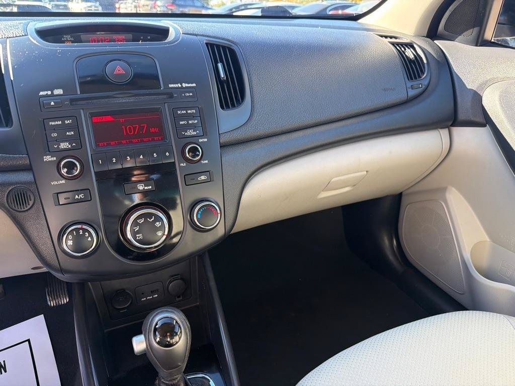 Used 2012 Kia Forte EX FWD image 16