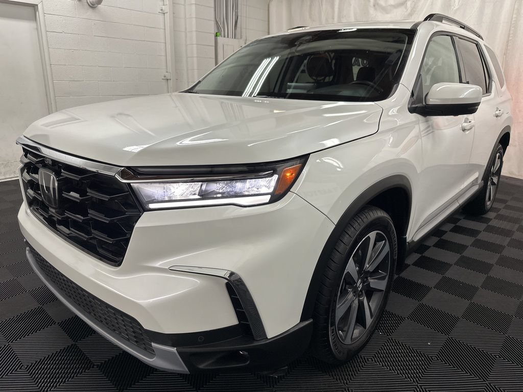 Used 2024 Honda Pilot Elite image 4