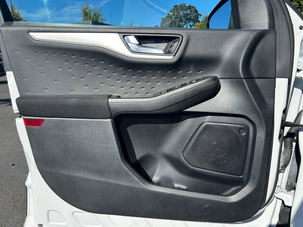 Used 2020 Ford Escape SE Sport image 23