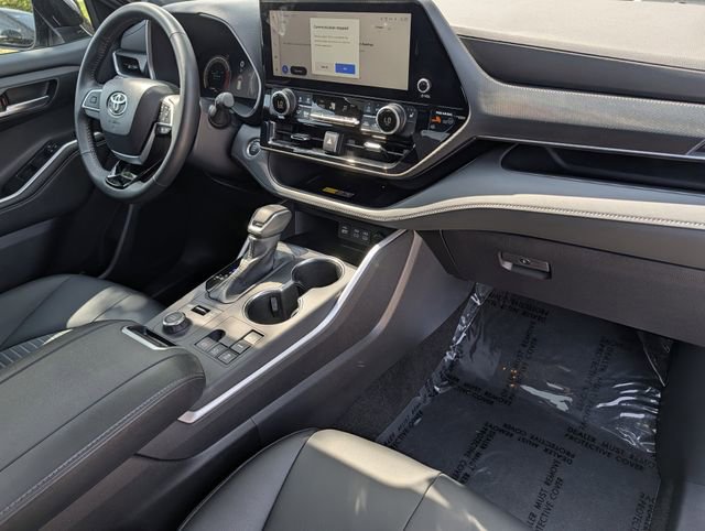 Certified 2026 Toyota Highlander XSE image 35