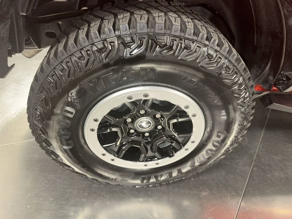 Used 2024 Ford Bronco Badlands image 13