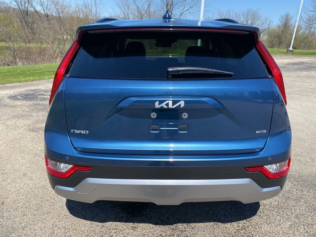 Certified 2024 Kia Niro EX image 4