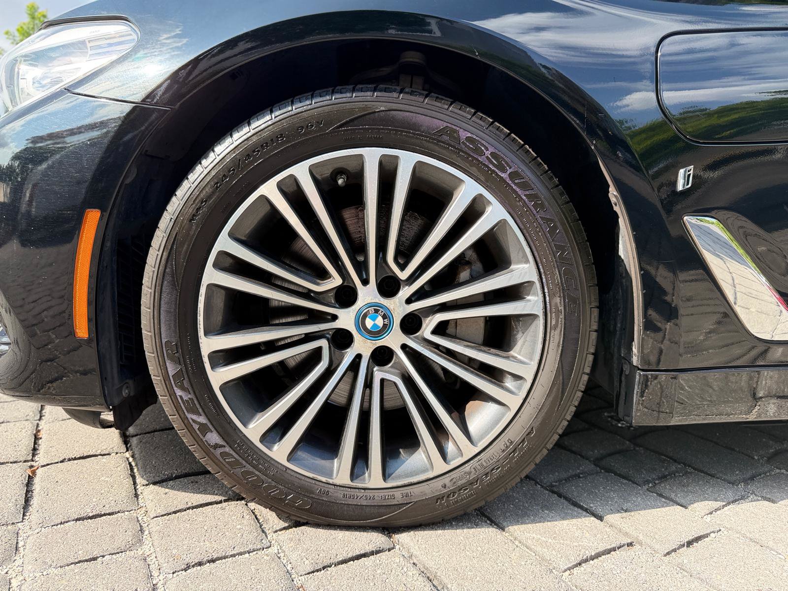 Used 2019 BMW 530e RWD image 17