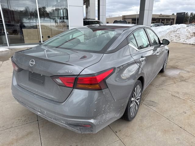 Used 2024 Nissan Altima 2.5 SV image 8