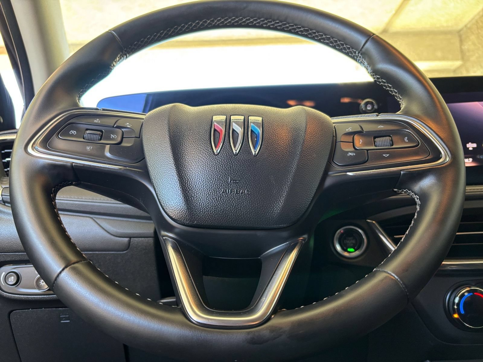 Used 2025 Buick Encore GX Preferred AWD/4WD image 26