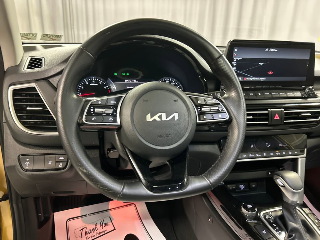 Used 2023 Kia Seltos SX w/ SX Sunroof Package image 13