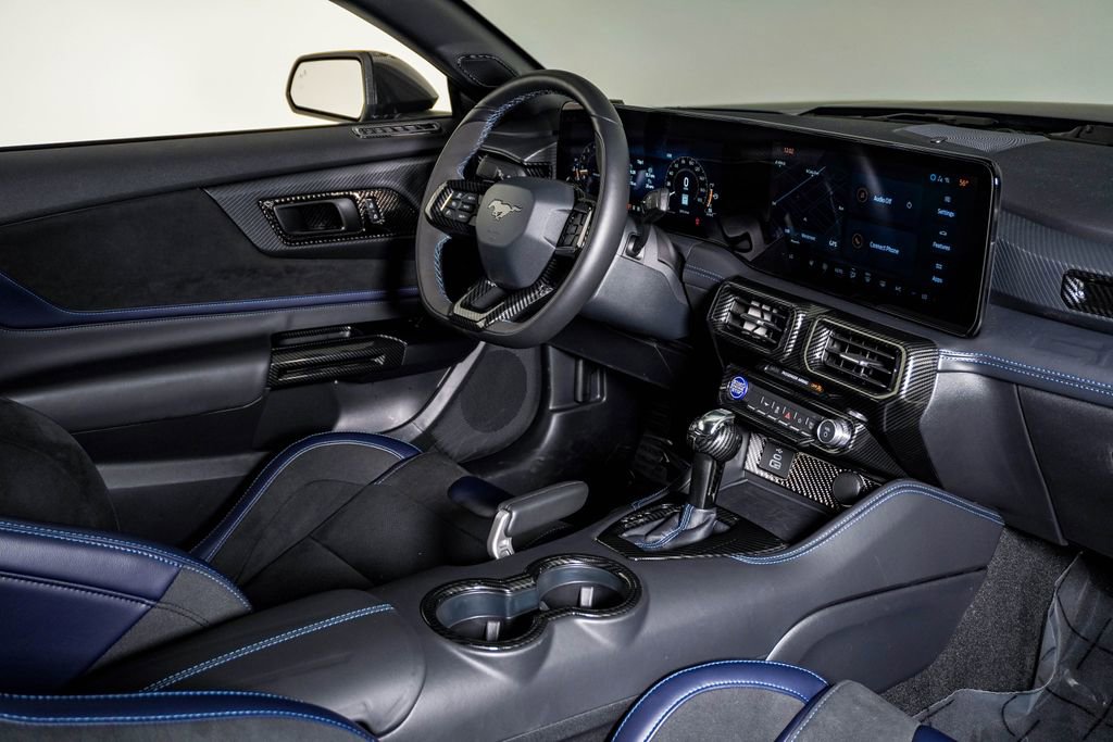Used 2025 Ford Mustang Dark Horse image 15