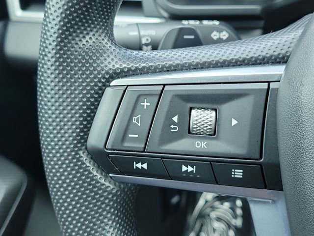Used 2025 Mitsubishi Outlander ES FWD image 23