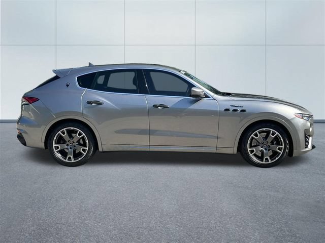 Used 2022 Maserati Levante Modena AWD/4WD image 4