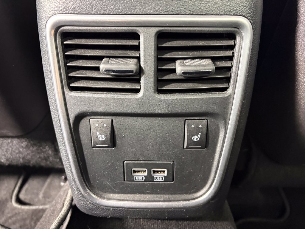 Used 2015 Dodge Charger SXT w/ AWD Premium Group image 29