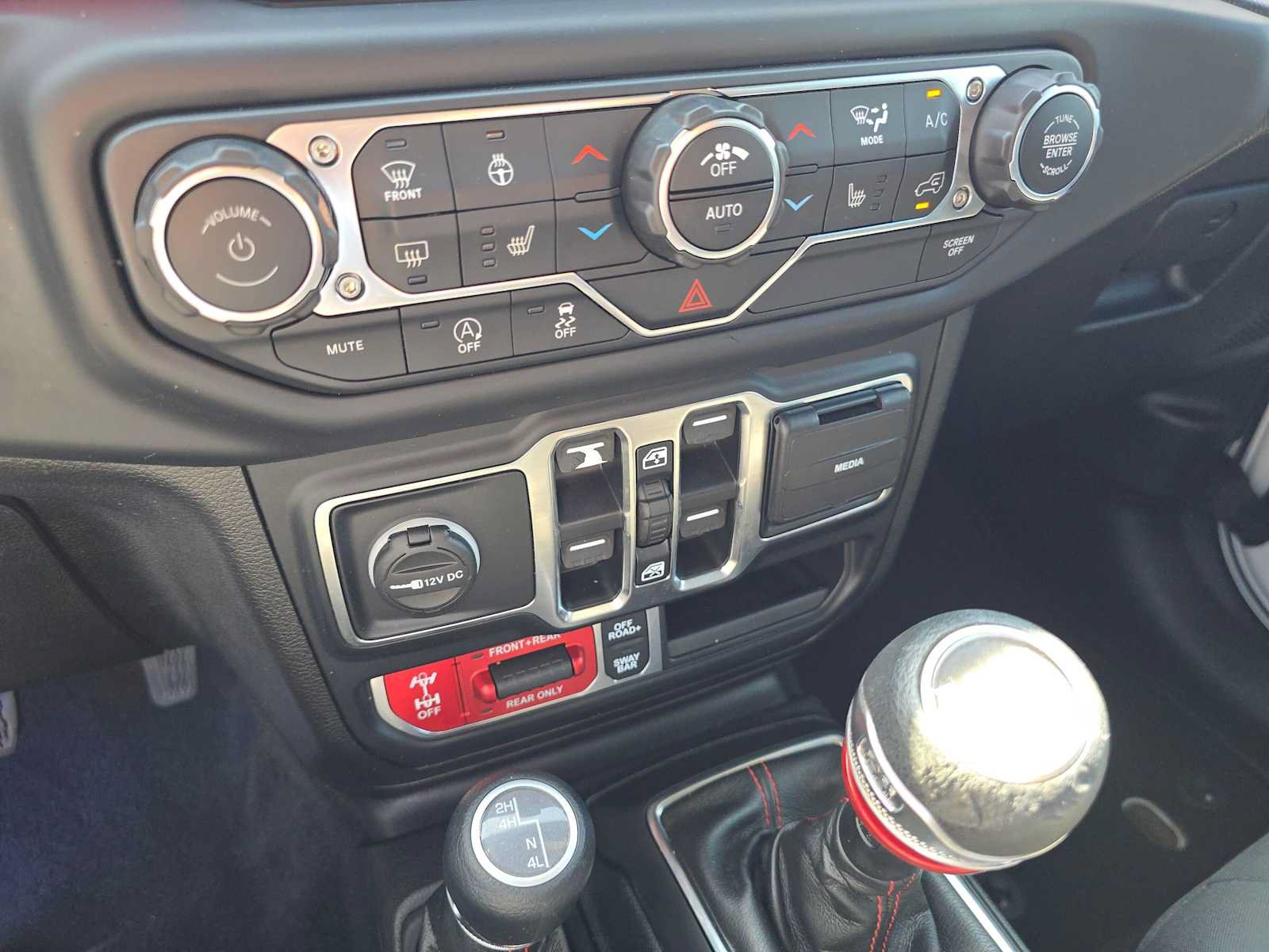 Used 2020 Jeep Gladiator Rubicon AWD/4WD image 31