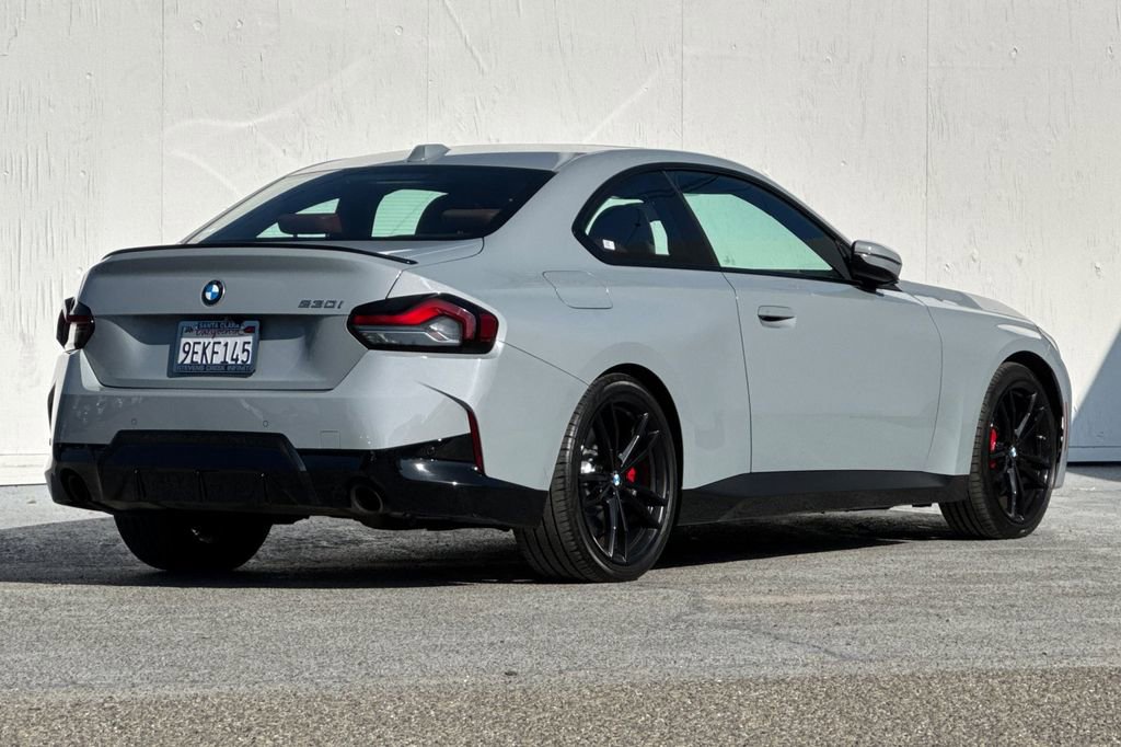 Used 2023 BMW 230i Coupe w/ M Sport Package image 3