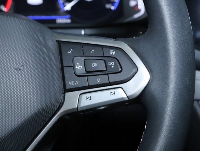 Used 2022 Volkswagen Taos SEL image 25