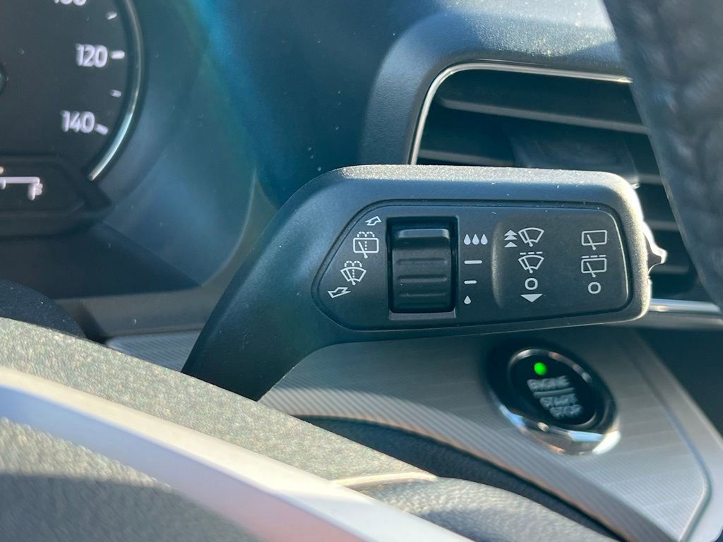 Used 2021 Ford Explorer XLT w/ Equipment Group 202A image 33