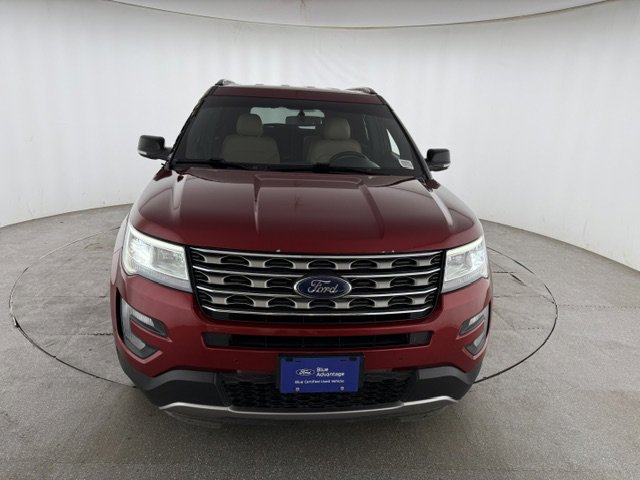 Used 2017 Ford Explorer XLT w/ Equipment Group 202A FWD image 2