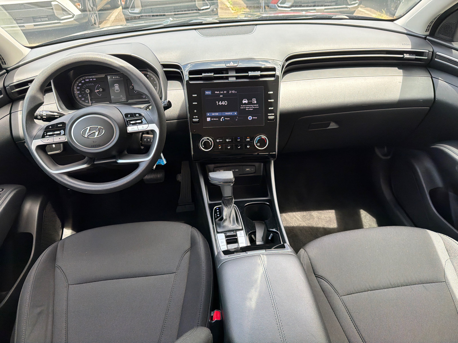 Certified 2024 Hyundai Tucson SE FWD image 2