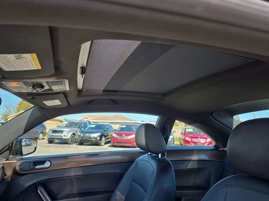 Used 2013 Volkswagen Beetle 2.5 image 23
