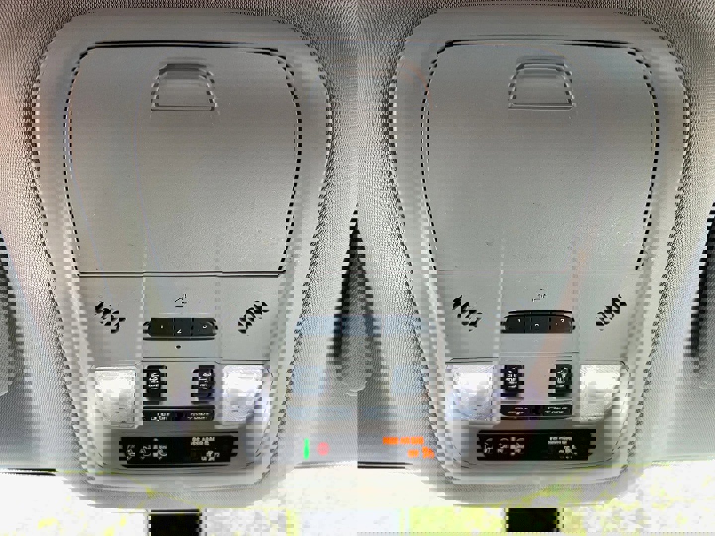 Used 2020 Buick Enclave Essence image 22