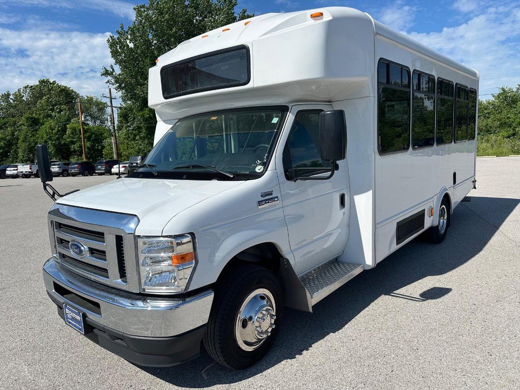 Used 2025 Ford E-450 and Econoline 450 Super Duty w/ Shuttle Bus Prep Package RWD image 8