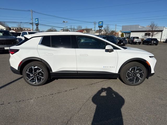 New 2026 Chevrolet Equinox EV LT AWD/4WD image 4