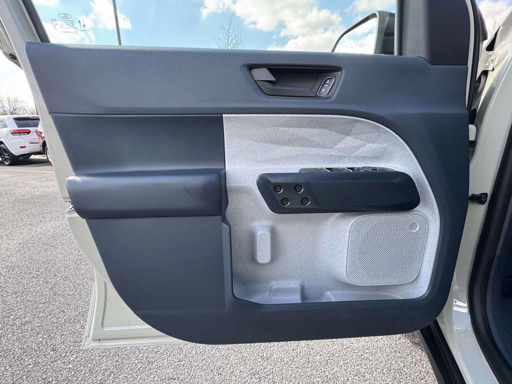 Used 2024 Ford Maverick XLT image 5