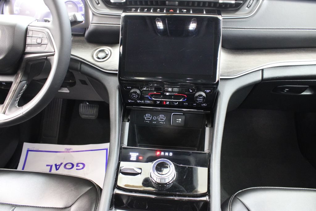 Used 2023 Jeep Grand Cherokee Limited w/ Trailer Tow Prep Group (B) AWD/4WD image 23