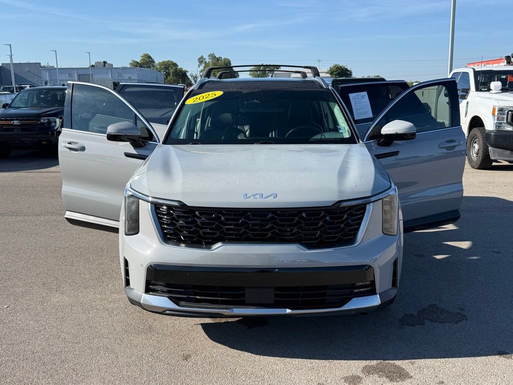 Used 2025 Kia Sorento EX w/ Panoramic Sunroof Package FWD image 22