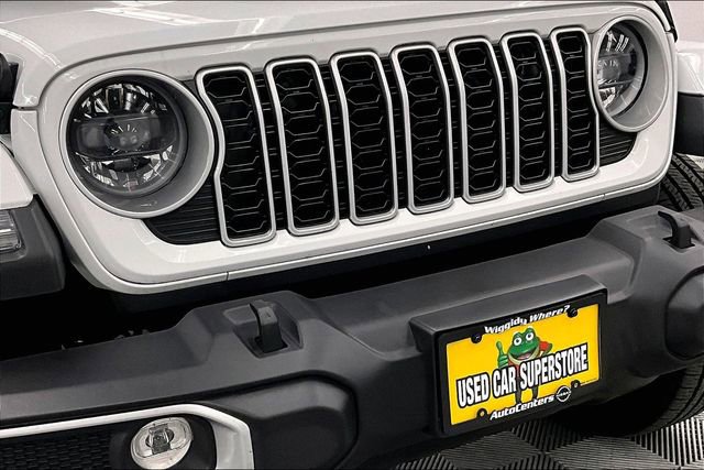 Used 2025 Jeep Wrangler Unlimited Sahara w/ Safety Group image 35